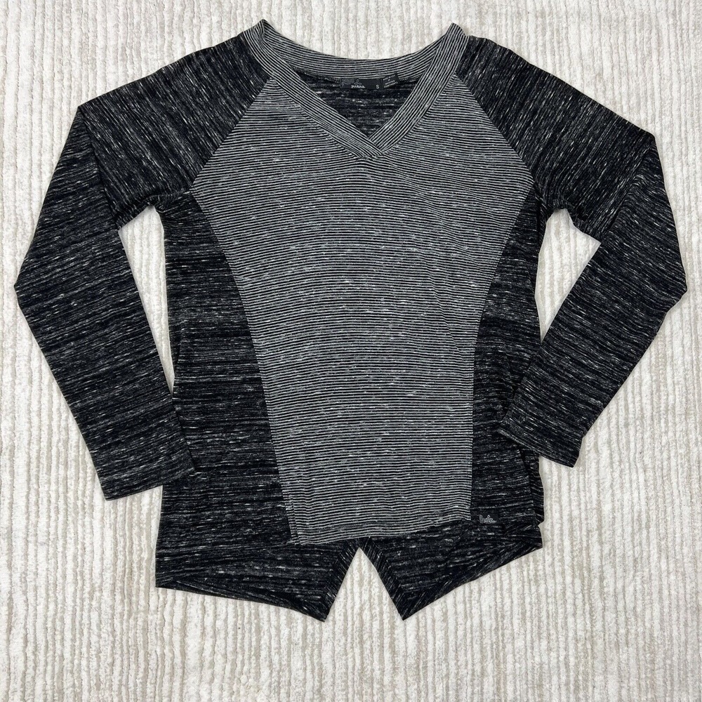 PrAna V-Neck Long Sleeve Crossover Open Wrap Black Gray Striped‎ Top Womens Sz S